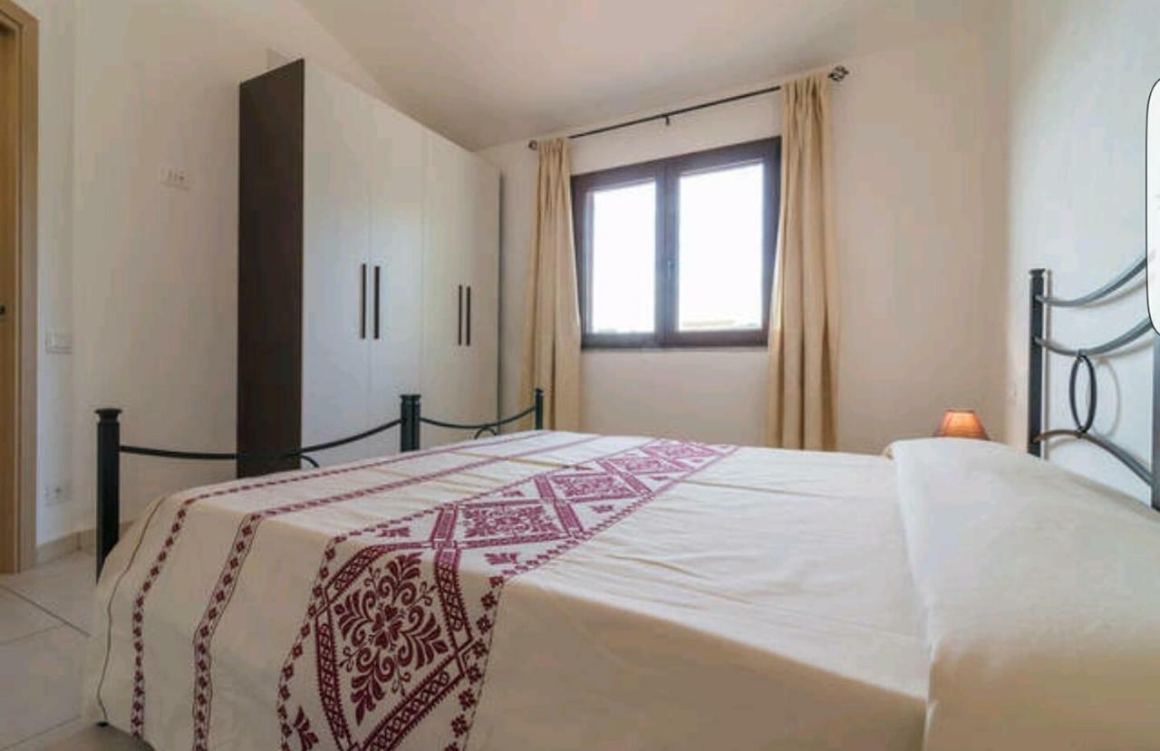 Bed and Breakfast Il Girasole Domus De Maria Zewnętrze zdjęcie