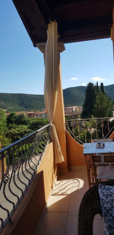 Bed and Breakfast Il Girasole Domus De Maria Zewnętrze zdjęcie